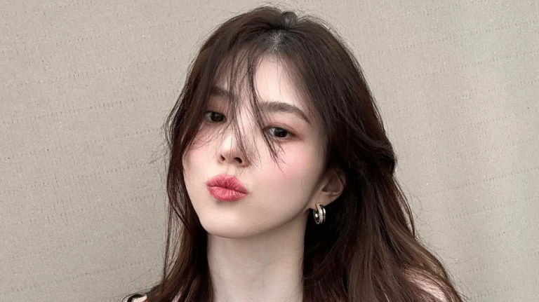 한소희 약력: 영화, 나이, 순자산, 키, 부모, 형제자매, 수상 경력, 인스타그램